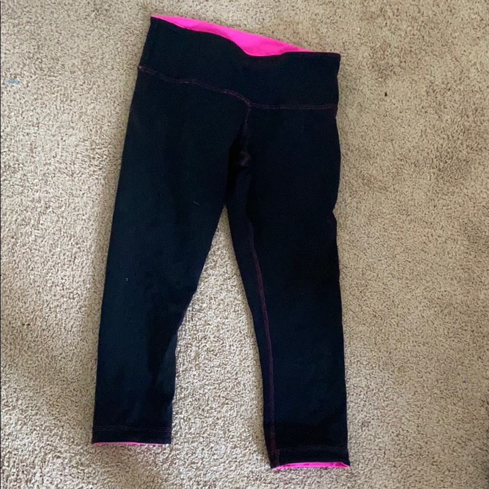 Lululemon reversible crops